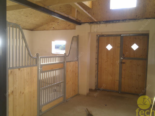 Private stable for 4 horses